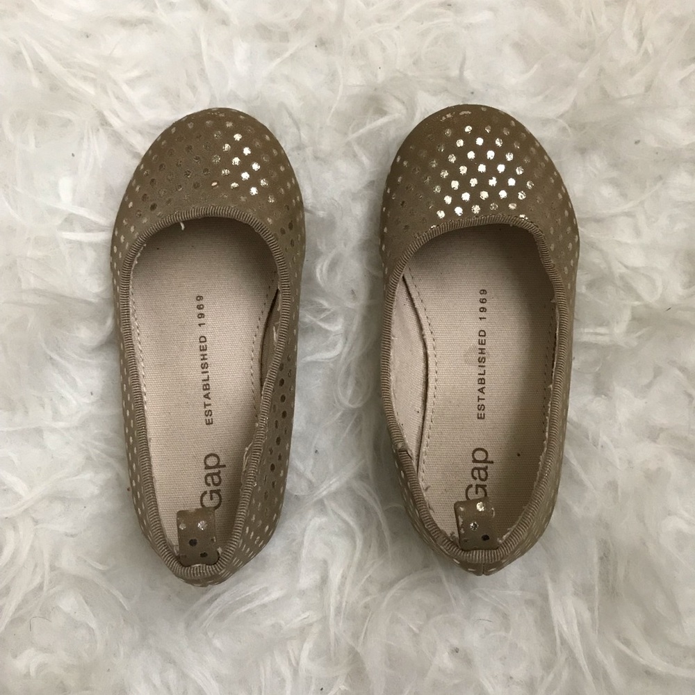 Gold foil polka dot flats
